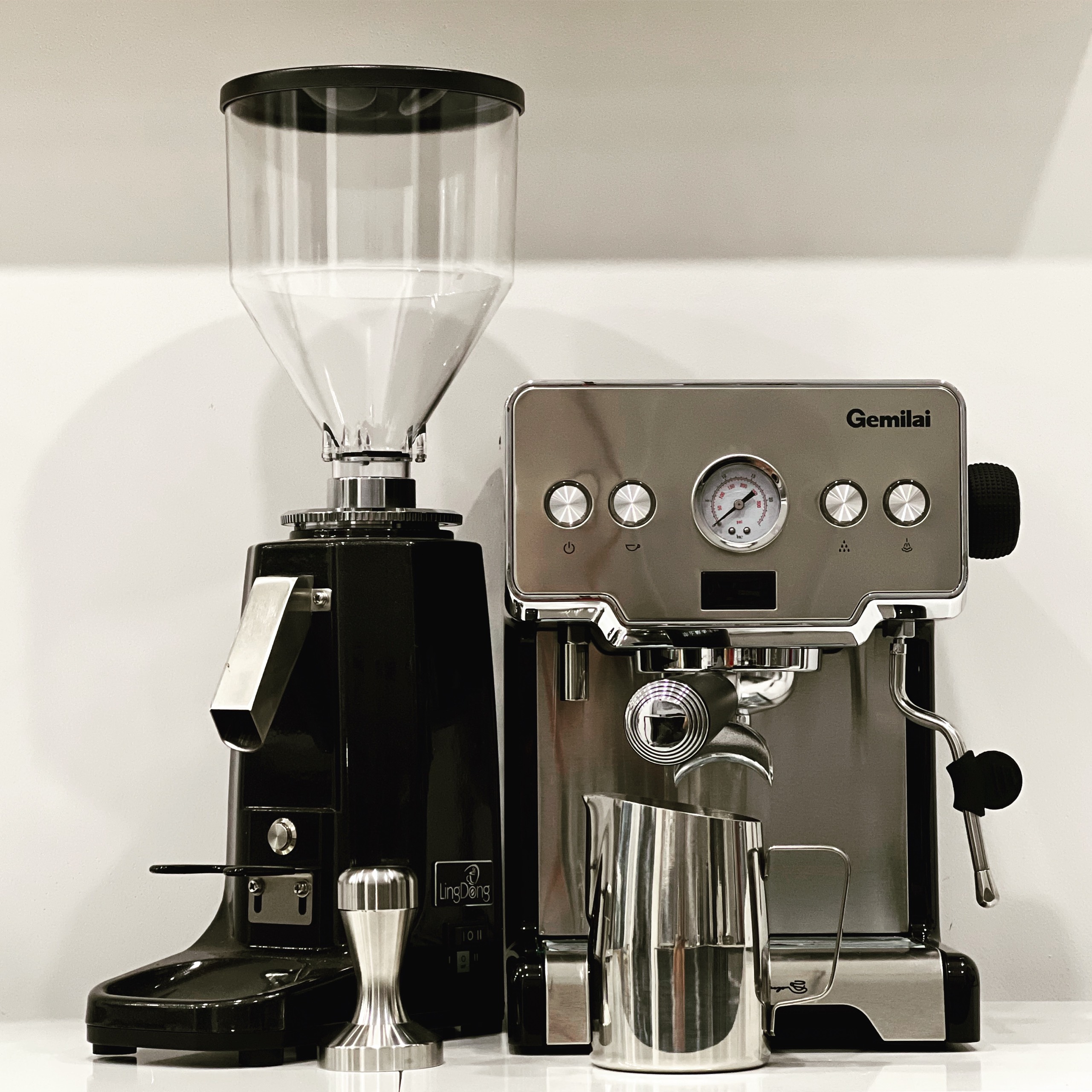 Máy pha cà phê CRM 3605